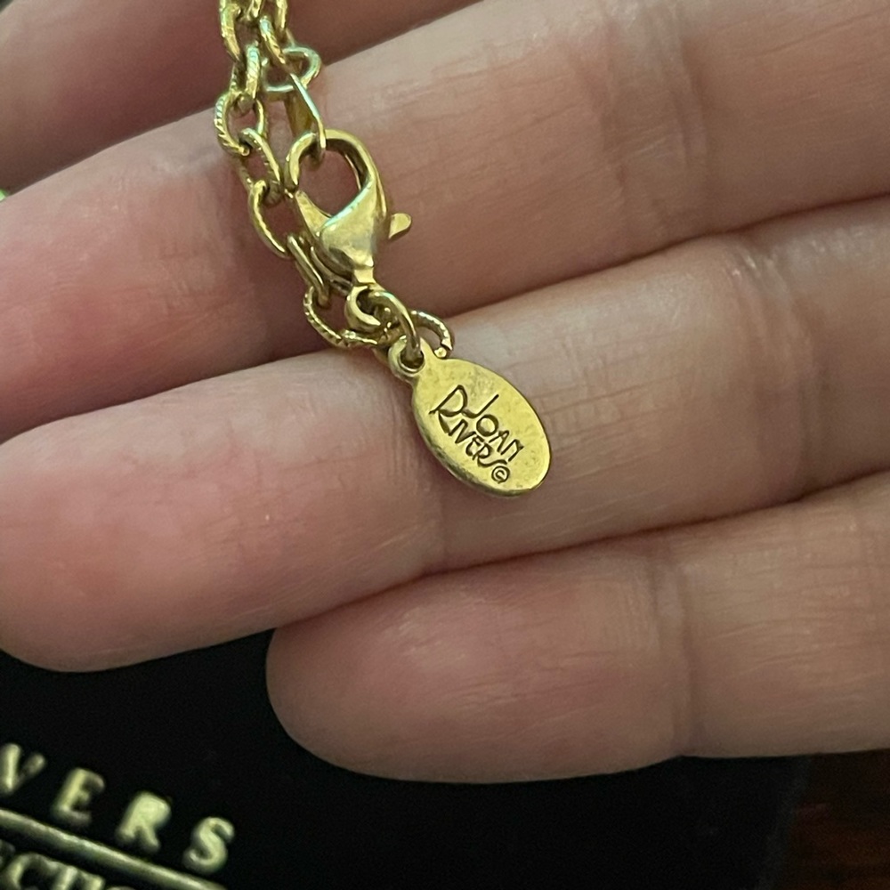 Joan Rivers Faberge style black enamel diamanté gold tone metal V Pendant - Picture 8 of 10